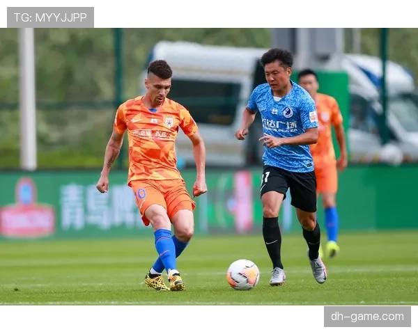 诺伊尔巧妙站位扭转战局,关键表现助球队逆转取胜 诺伊尔巧妙站位扭转战局,关键表现助球队逆转取胜