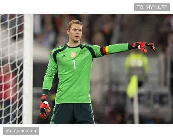 诺伊尔布冯巅峰对决再现，门将传奇状态回暖闪耀赛场